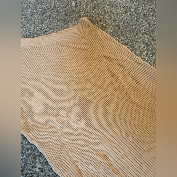 Zara Ribbed One-Shoulder Tank Small - Picture 3 of 4